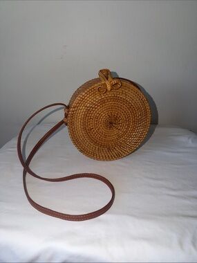 Round Woven Crossbody Bag in Natural Brown